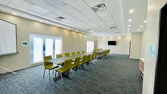 Holiday Inn Express Fall River North by IHG
