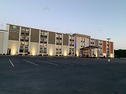 Holiday Inn Express Fall River North by IHG