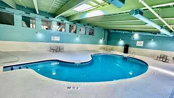 Holiday Inn Express Fall River North by IHG