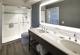 Crowne Plaza Ventura Beach by IHG