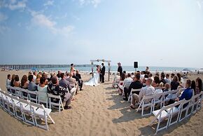 Crowne Plaza Ventura Beach by IHG