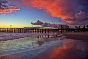Crowne Plaza Ventura Beach by IHG