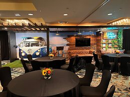 Crowne Plaza Ventura Beach by IHG