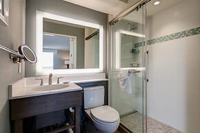 Crowne Plaza Ventura Beach by IHG