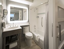 Crowne Plaza Ventura Beach by IHG