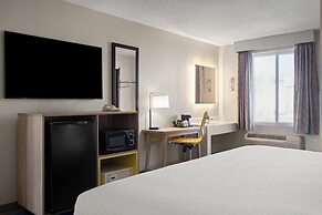 Days Inn by Wyndham Jamestown