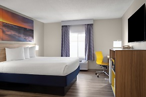 Days Inn by Wyndham Jamestown