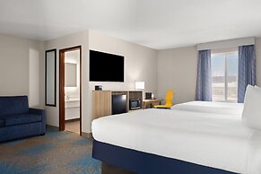 Days Inn by Wyndham Jamestown