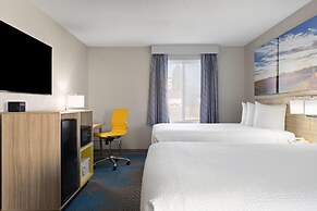 Days Inn by Wyndham Jamestown