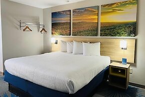 Days Inn by Wyndham Jamestown