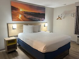 Days Inn by Wyndham Jamestown