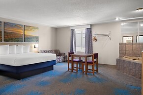 Days Inn by Wyndham Jamestown