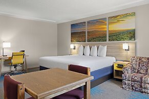 Days Inn by Wyndham Jamestown