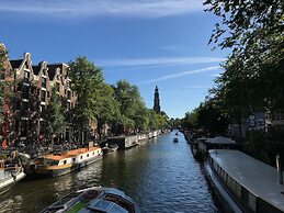 The Pavilions Amsterdam, The Toren