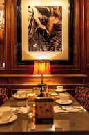 The Pavilions Amsterdam, The Toren