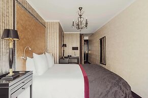 The Pavilions Amsterdam, The Toren