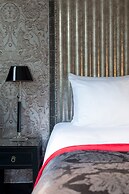 The Pavilions Amsterdam, The Toren