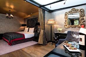 The Pavilions Amsterdam, The Toren