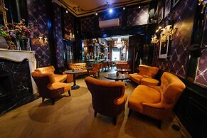 The Pavilions Amsterdam, The Toren