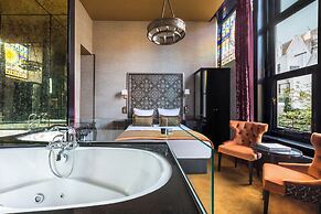 The Pavilions Amsterdam, The Toren