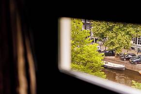 The Pavilions Amsterdam, The Toren