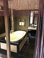 The Pavilions Amsterdam, The Toren