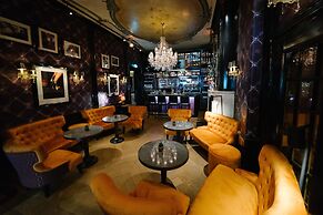 The Pavilions Amsterdam, The Toren