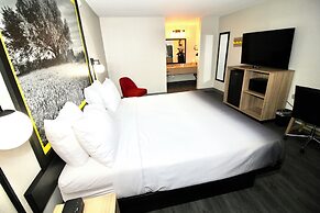 Super 8 by Wyndham Temple S. General Bruce