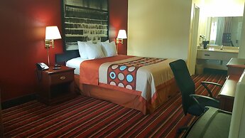 Super 8 by Wyndham Temple S. General Bruce