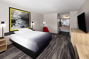 Super 8 by Wyndham Temple S. General Bruce