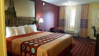 Super 8 by Wyndham Temple S. General Bruce