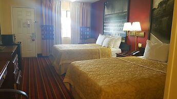 Super 8 by Wyndham Temple S. General Bruce