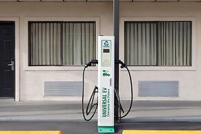 Super 8 by Wyndham Temple S. General Bruce