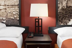 Super 8 by Wyndham Temple S. General Bruce