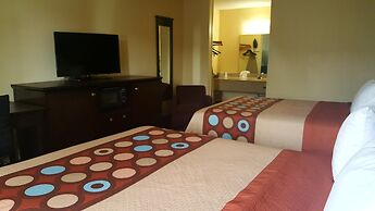 Super 8 by Wyndham Temple S. General Bruce