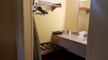 Super 8 by Wyndham Temple S. General Bruce