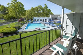 Blue Rock Resort