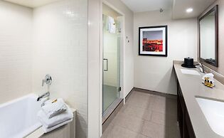 Best Western Plus Ramkota Hotel