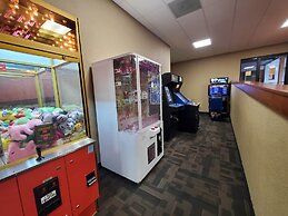 Crossroads Hotel & Watertown Event Center