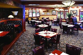 Crossroads Hotel & Watertown Event Center