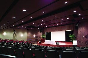 Crossroads Hotel & Watertown Event Center