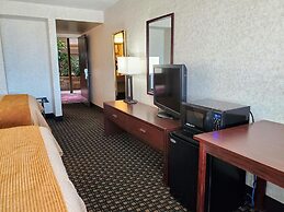 Crossroads Hotel & Watertown Event Center