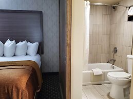 Crossroads Hotel & Watertown Event Center