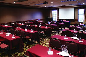 Crossroads Hotel & Watertown Event Center