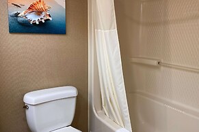 Clarion Hotel & Conference Center