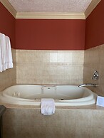 Clarion Hotel & Conference Center