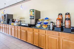 Days Inn by Wyndham Staunton