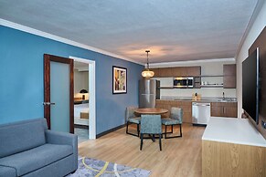 DoubleTree by Hilton Chatsworth