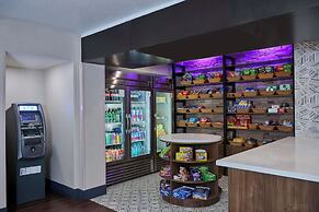 DoubleTree by Hilton Chatsworth