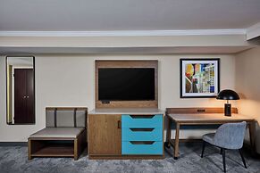 DoubleTree by Hilton Chatsworth